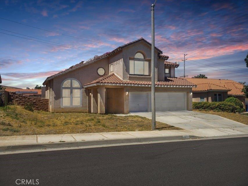 Amberwood Dr, Palmdale, CA 93551