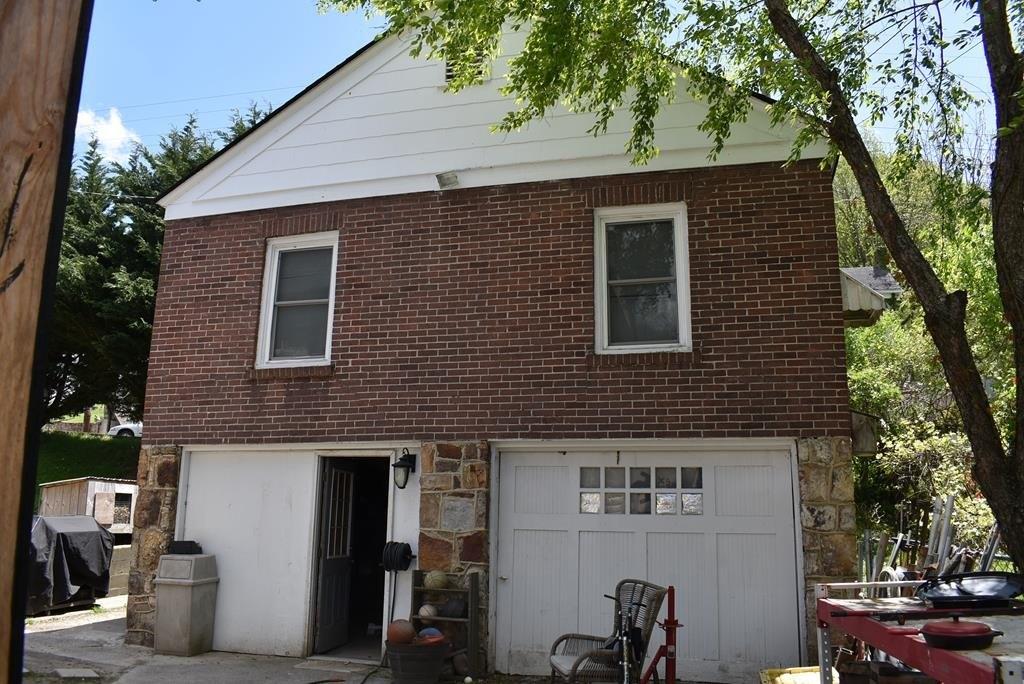 Virginia Ave, Bluefield, VA 24605