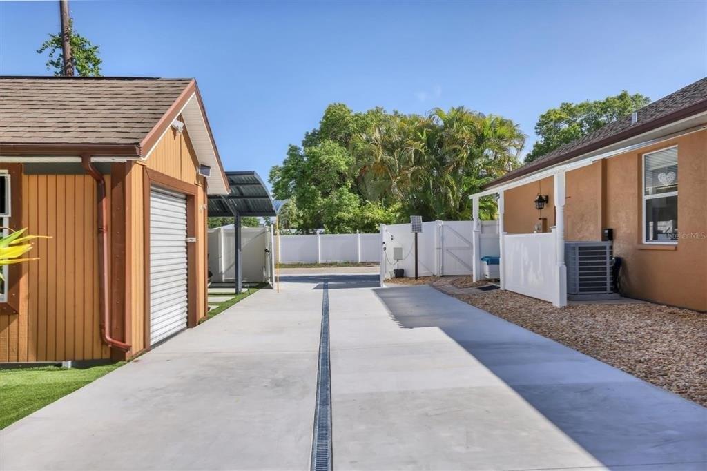 Alliance Ave, Sarasota, FL 34231