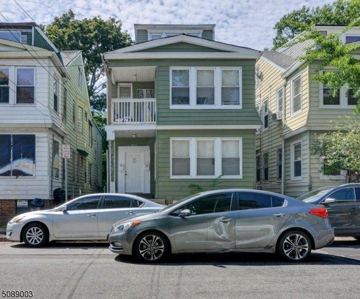 S 18th St, Newark, NJ 07108