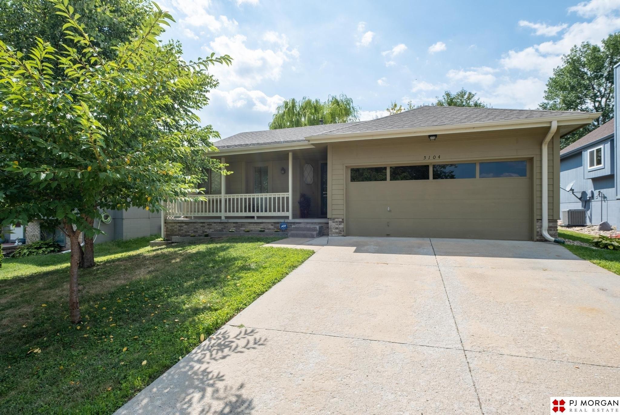 N 126th Ave, Omaha, NE 68164