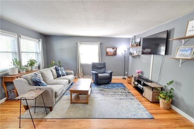 W 99th Ter, Overland Park, KS 66212