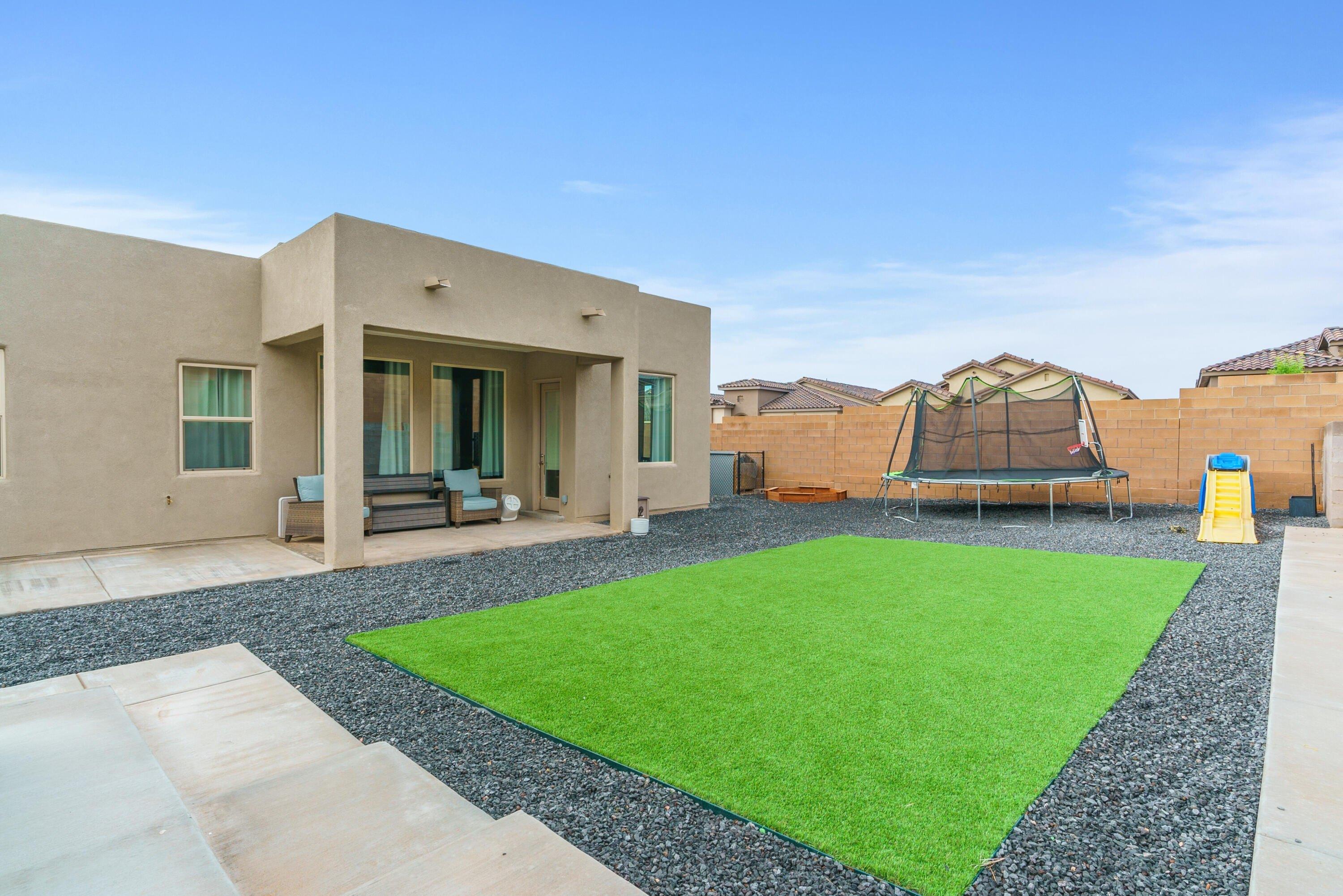 Eagle Rock Ct Ne, Rio Rancho, NM 87144