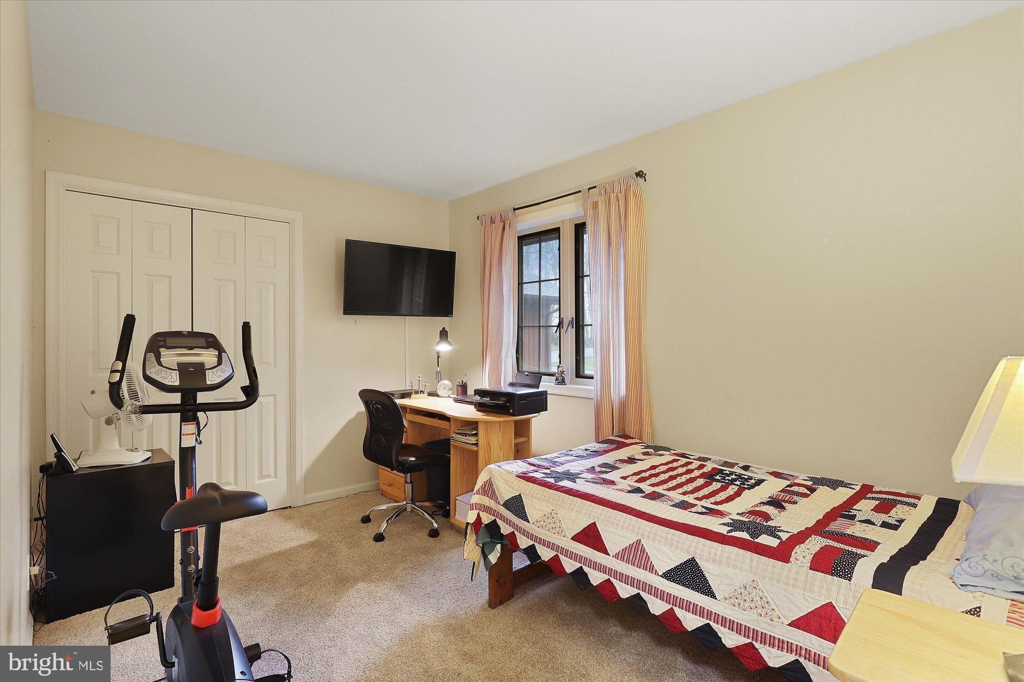Greenbriar Ln, Fayetteville, PA 17222