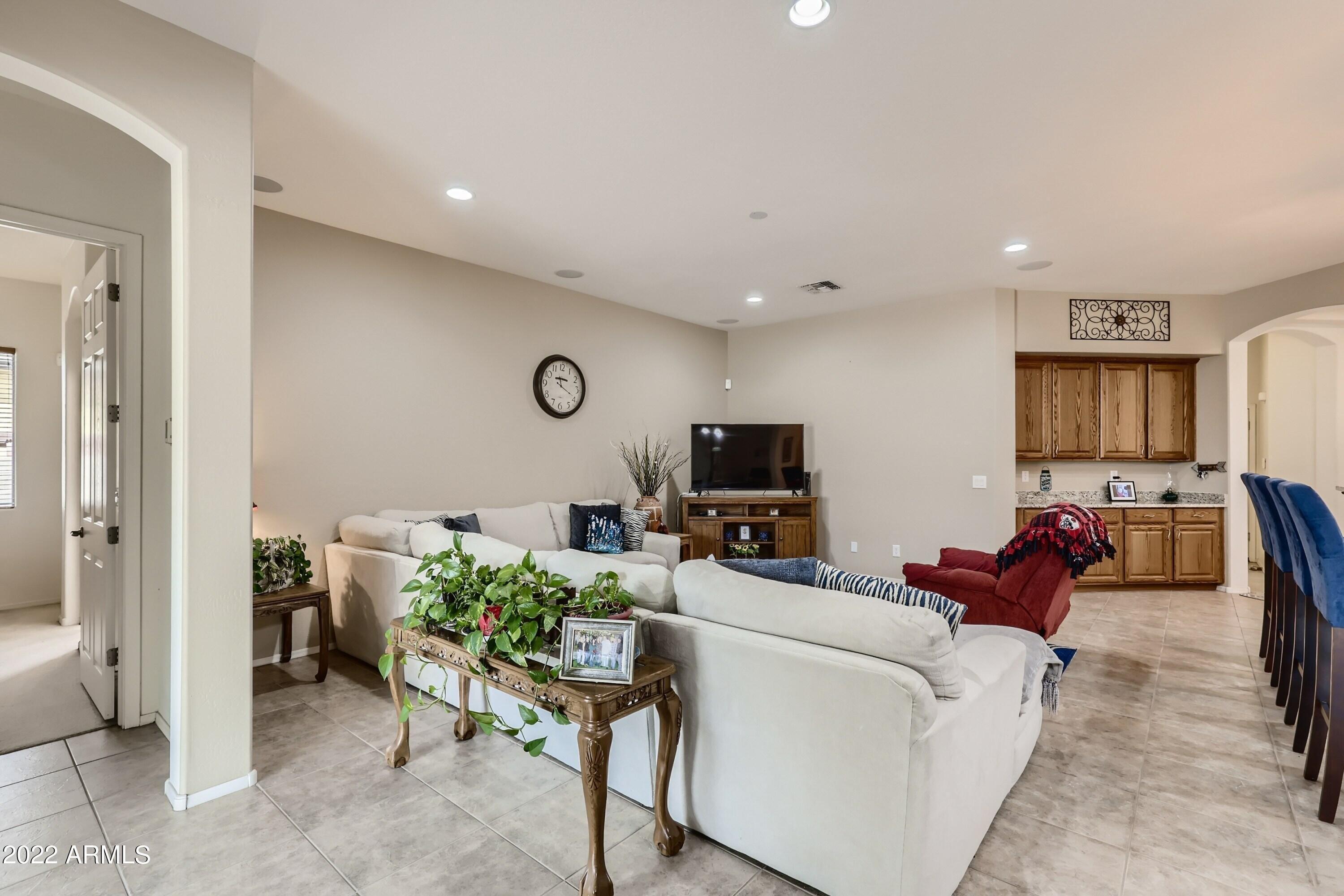 S 44th Ln, Laveen, AZ 85339