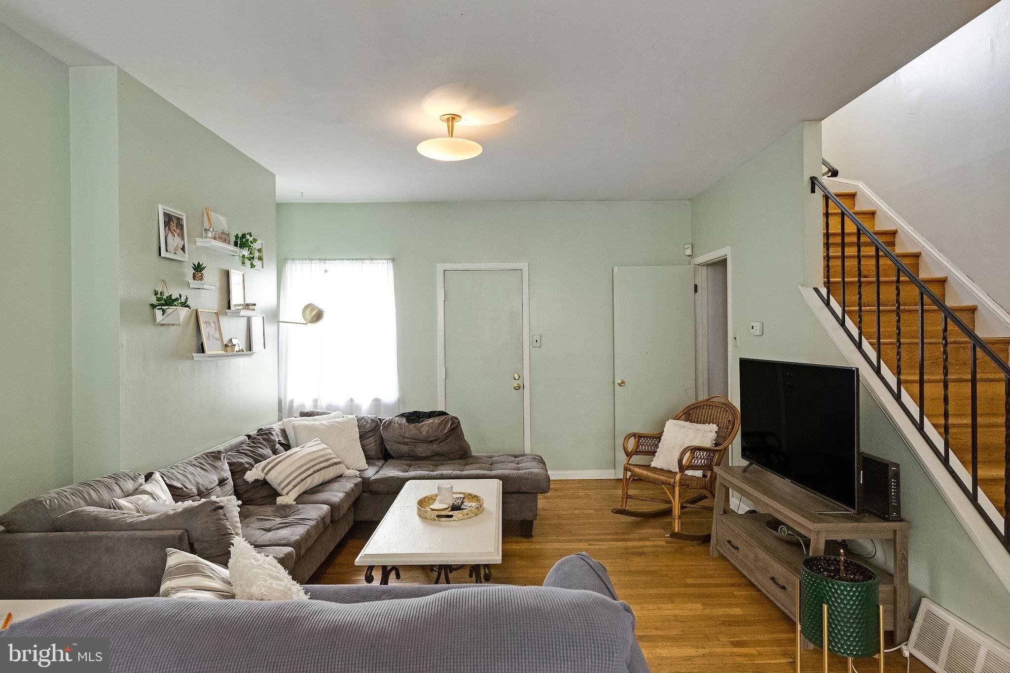 Poplar St, Philadelphia, PA 19123