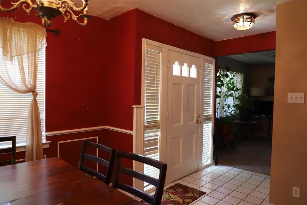 Cochise Dr, Arlington, TX 76012