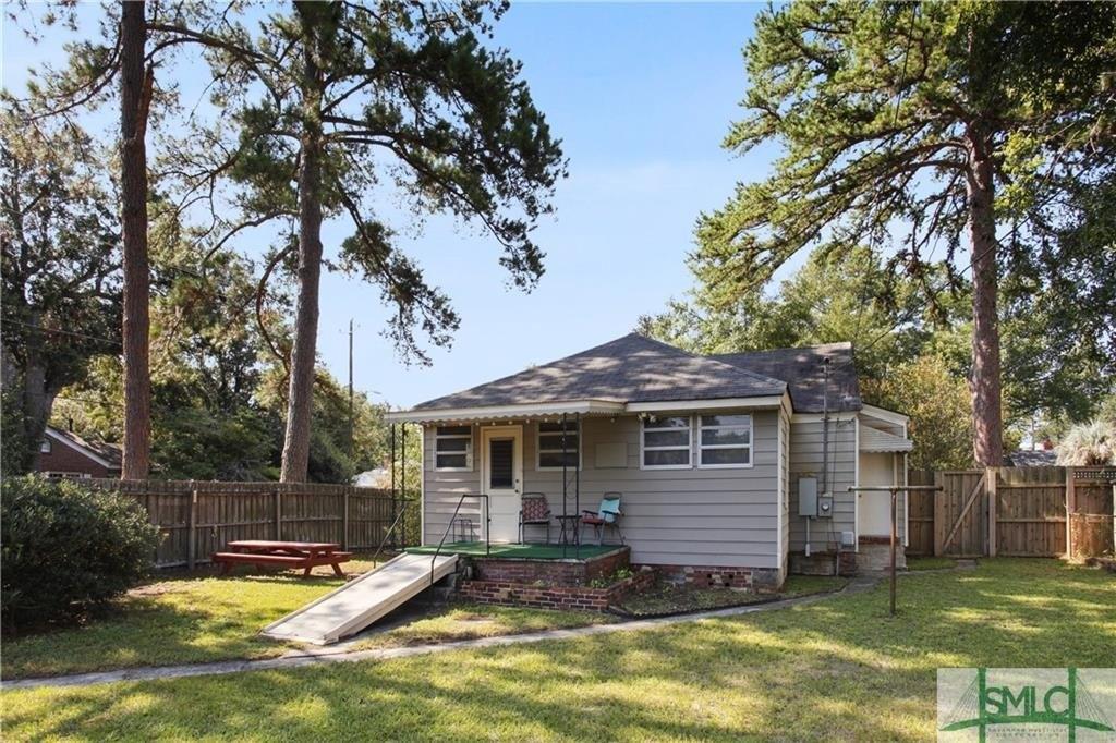 E 38th St, Savannah, GA 31404