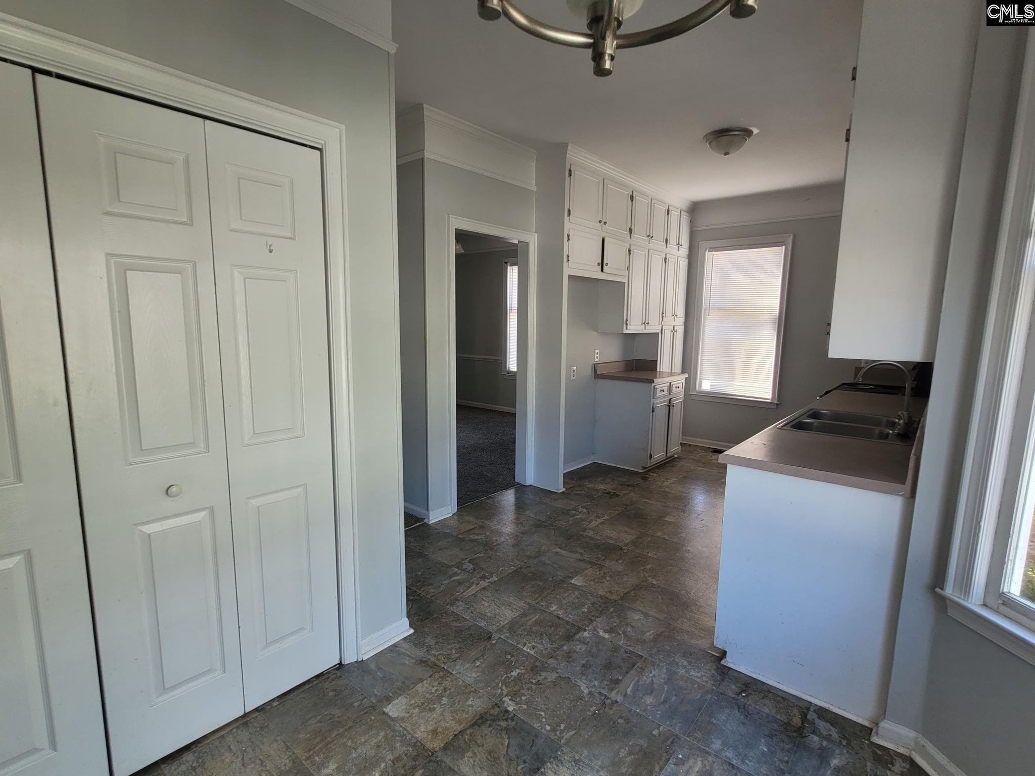 Sparkleberry Ln, Columbia, SC 29229
