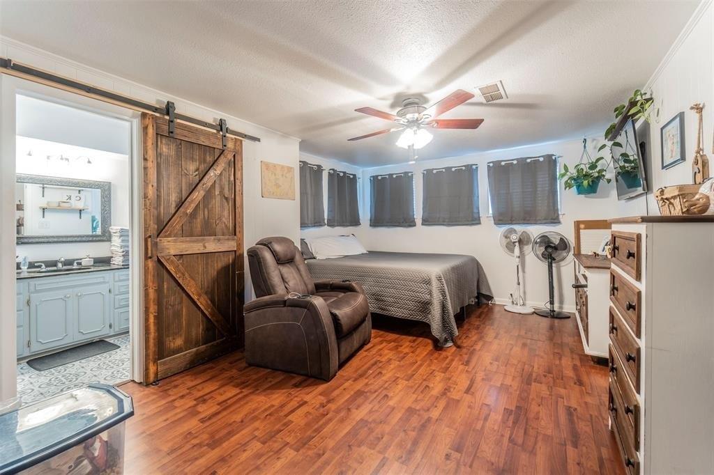 N Baker St, Ferris, TX 75125