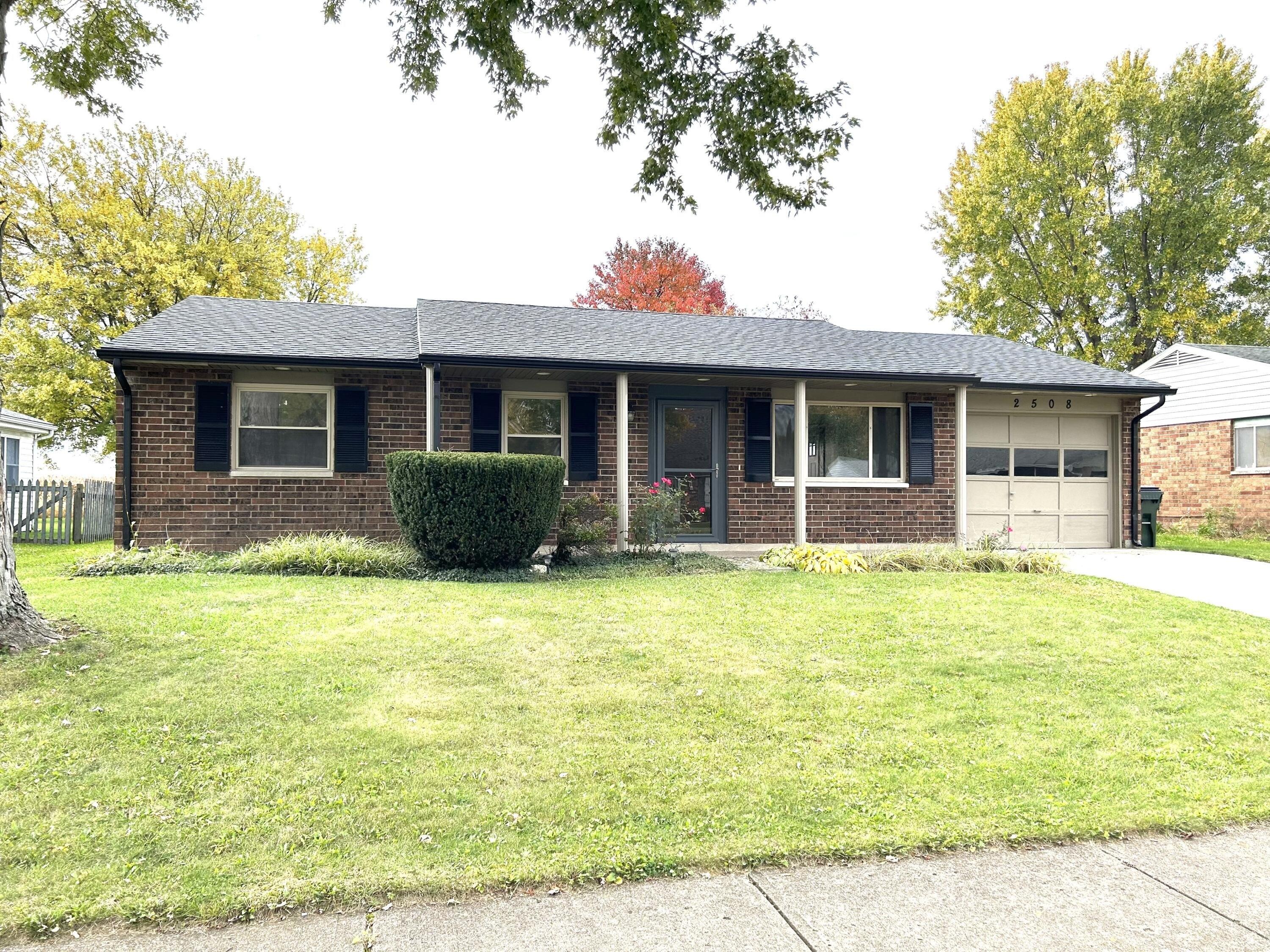 Foxchase Ct W, Troy, OH 45373