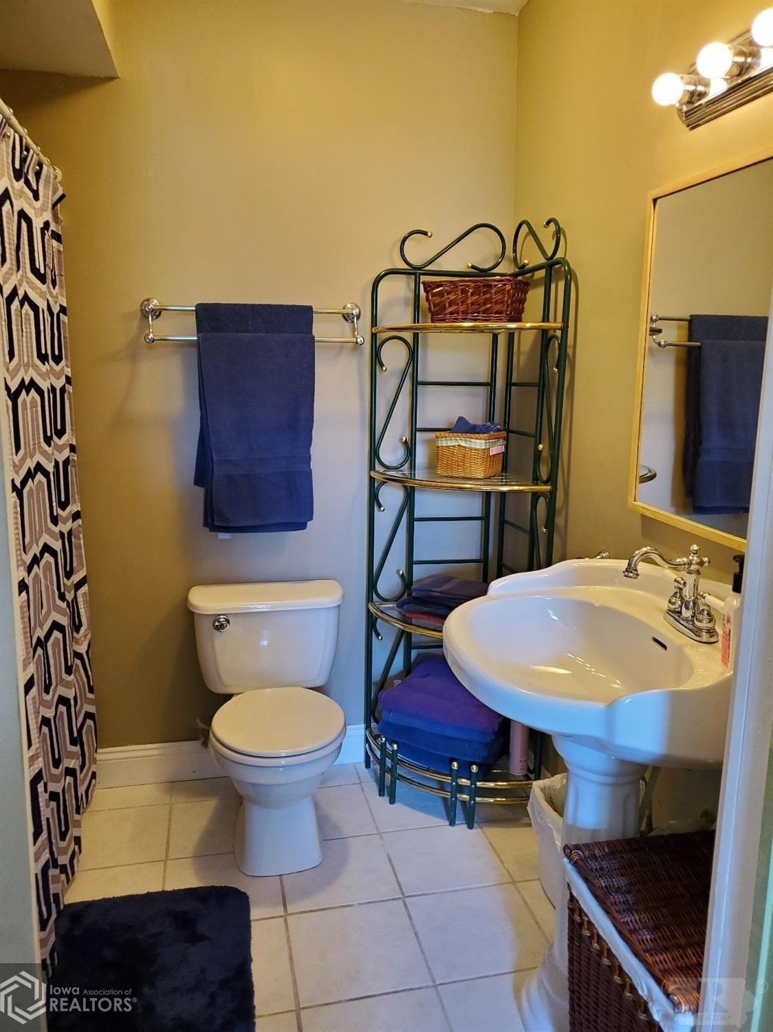 Winter St, West Burlington, IA 52655