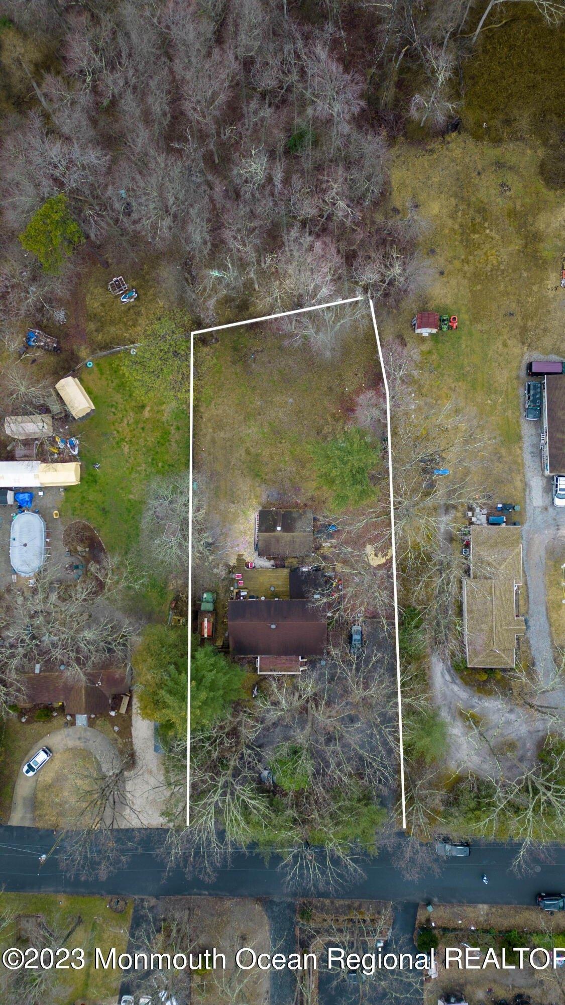 W 3rd St, Howell, NJ 07731
