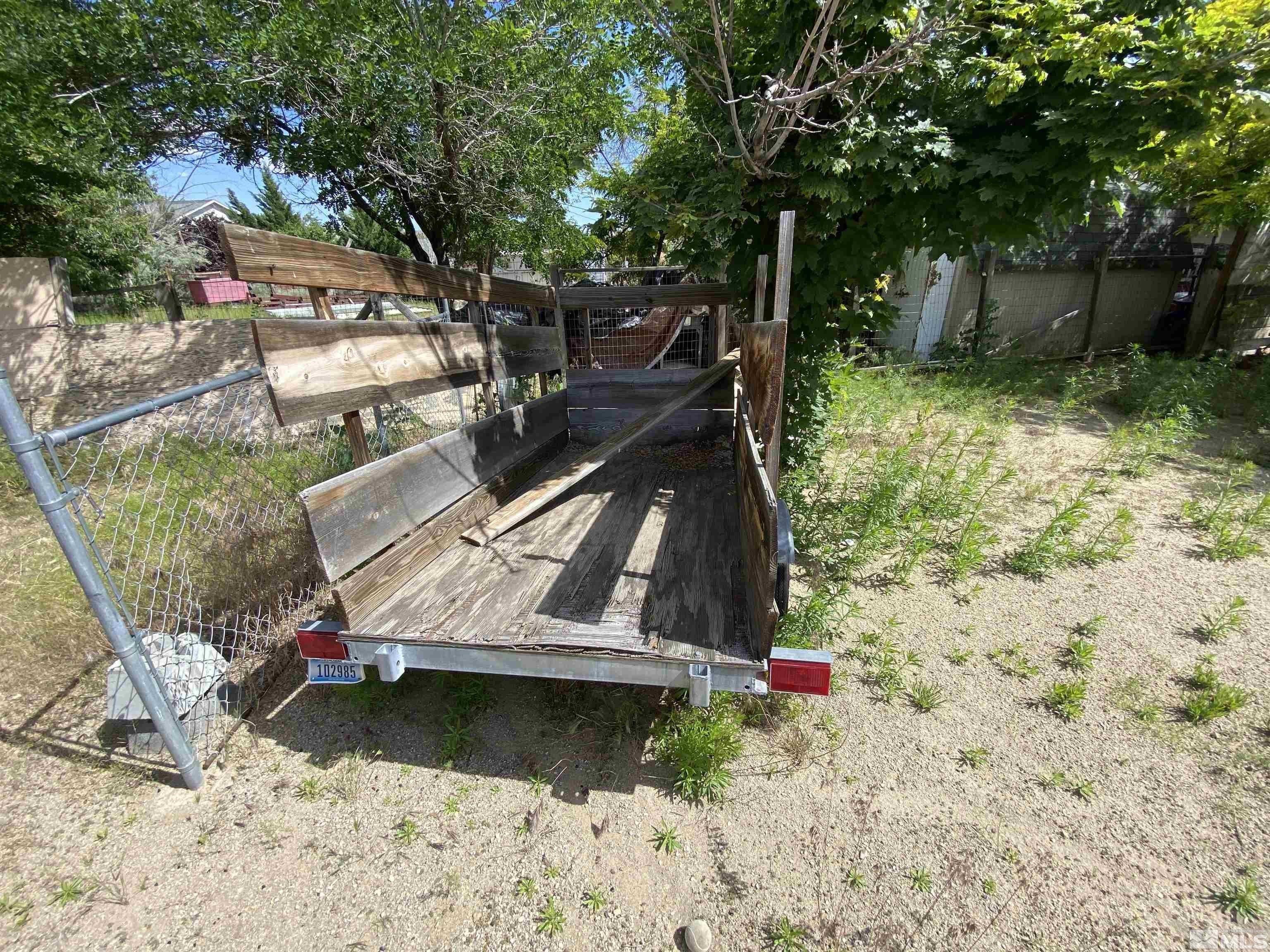 Leon Dr, Sun Valley, NV 89433