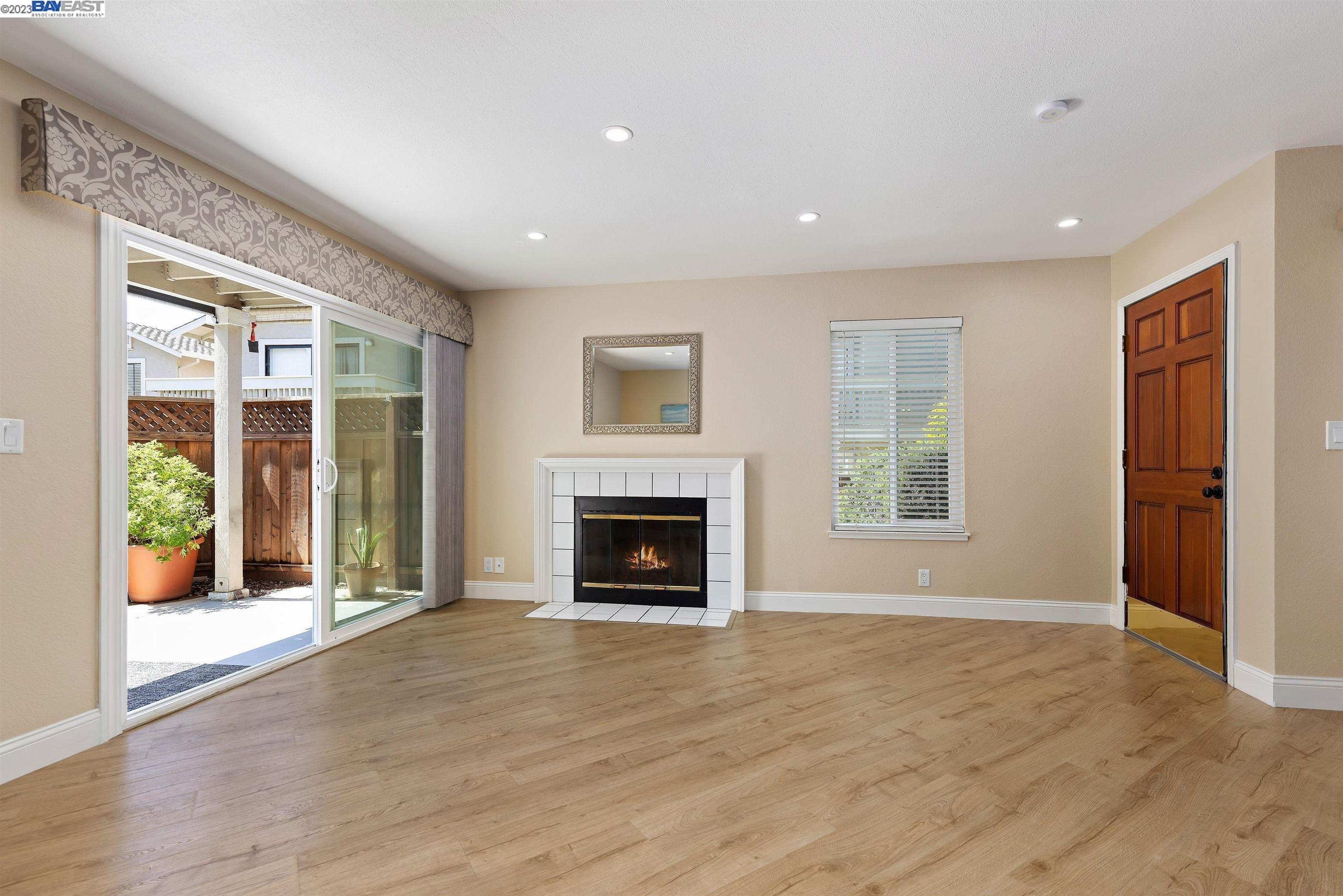 Crow Canyon Rd, San Ramon, CA 94582