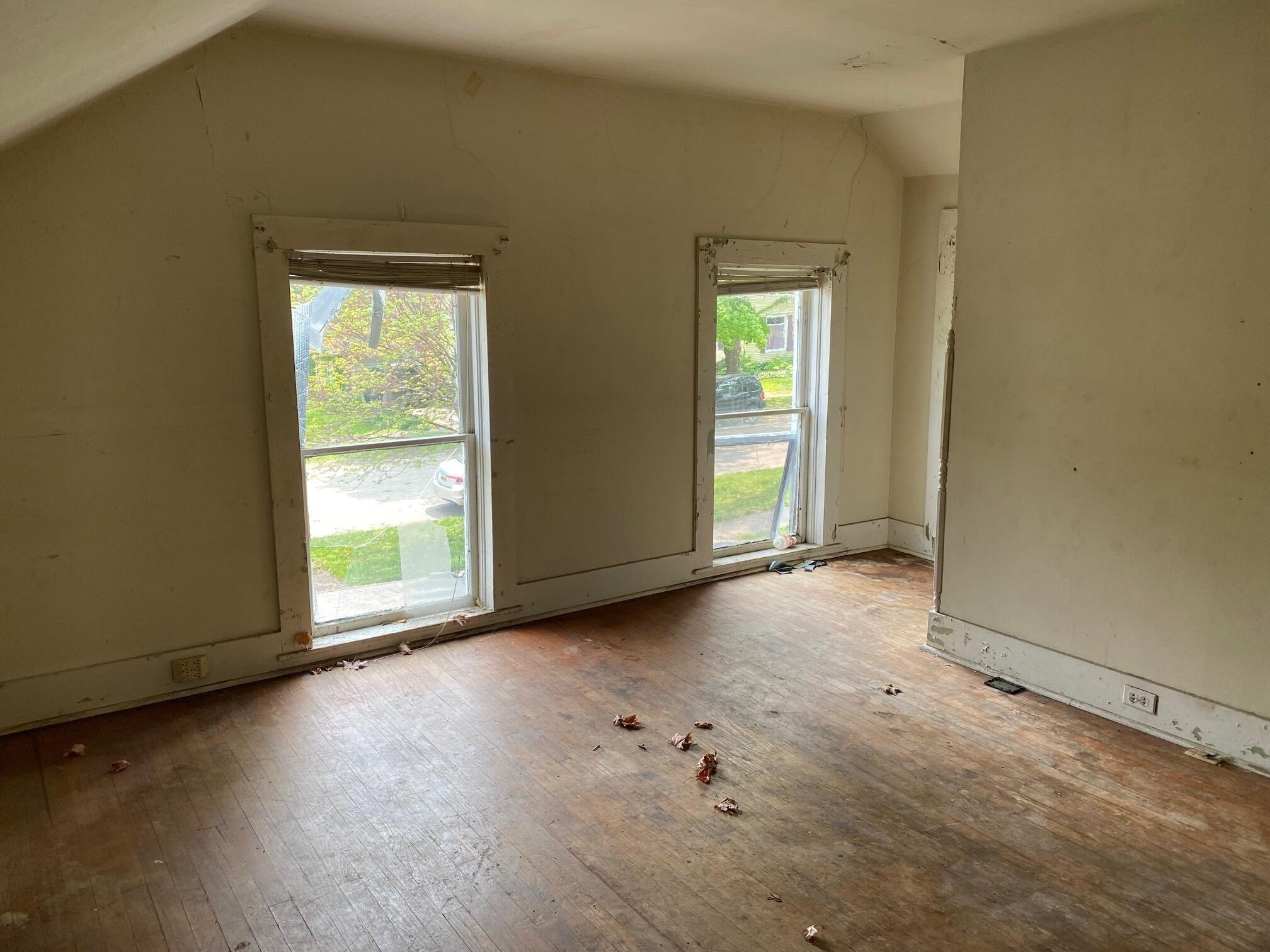 Hamilton St, Dowagiac, MI 49047