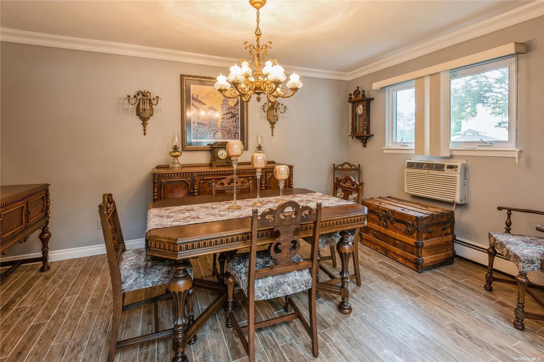 Steven Pl, Smithtown, NY 11787