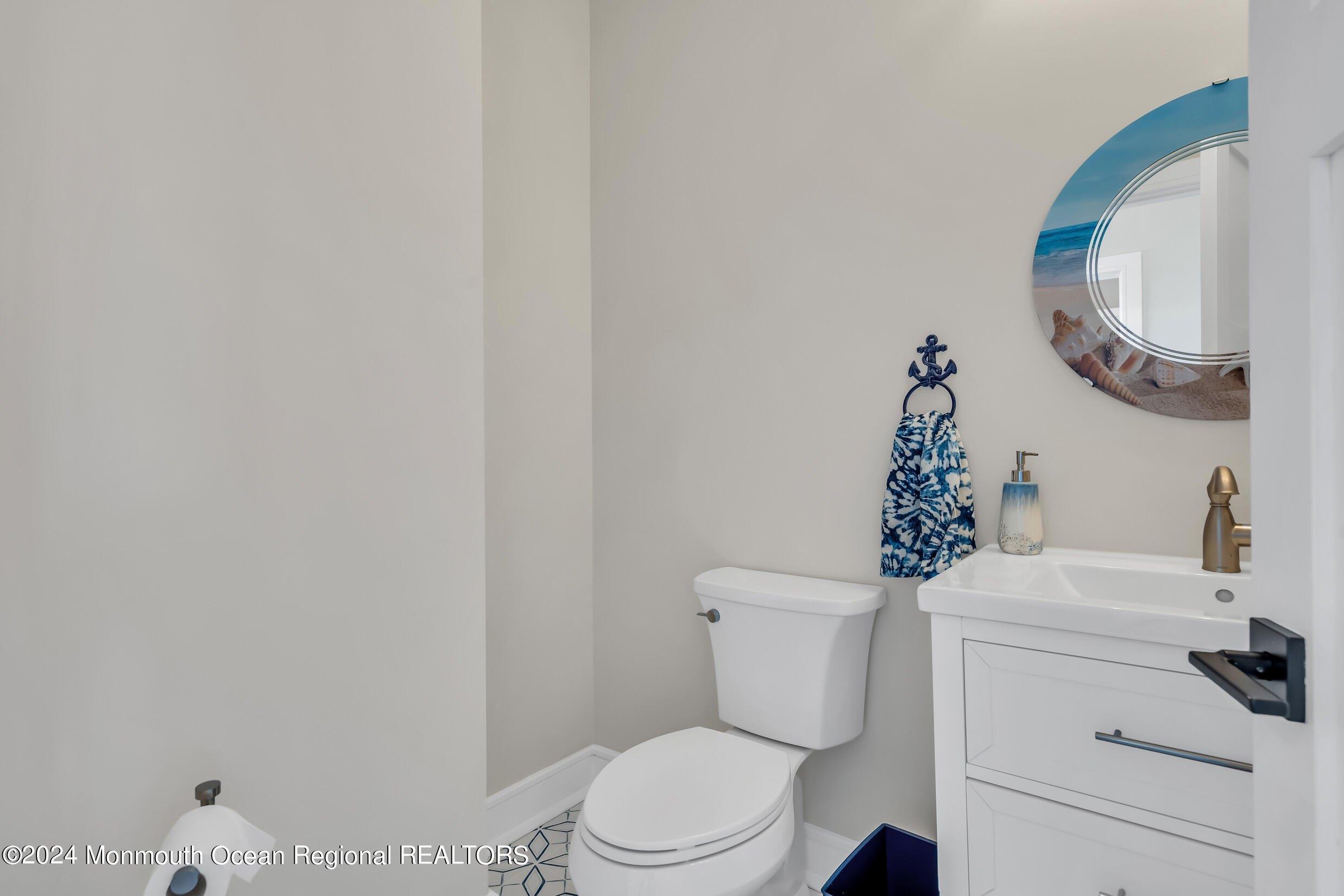 David Dr, Manahawkin, NJ 08050