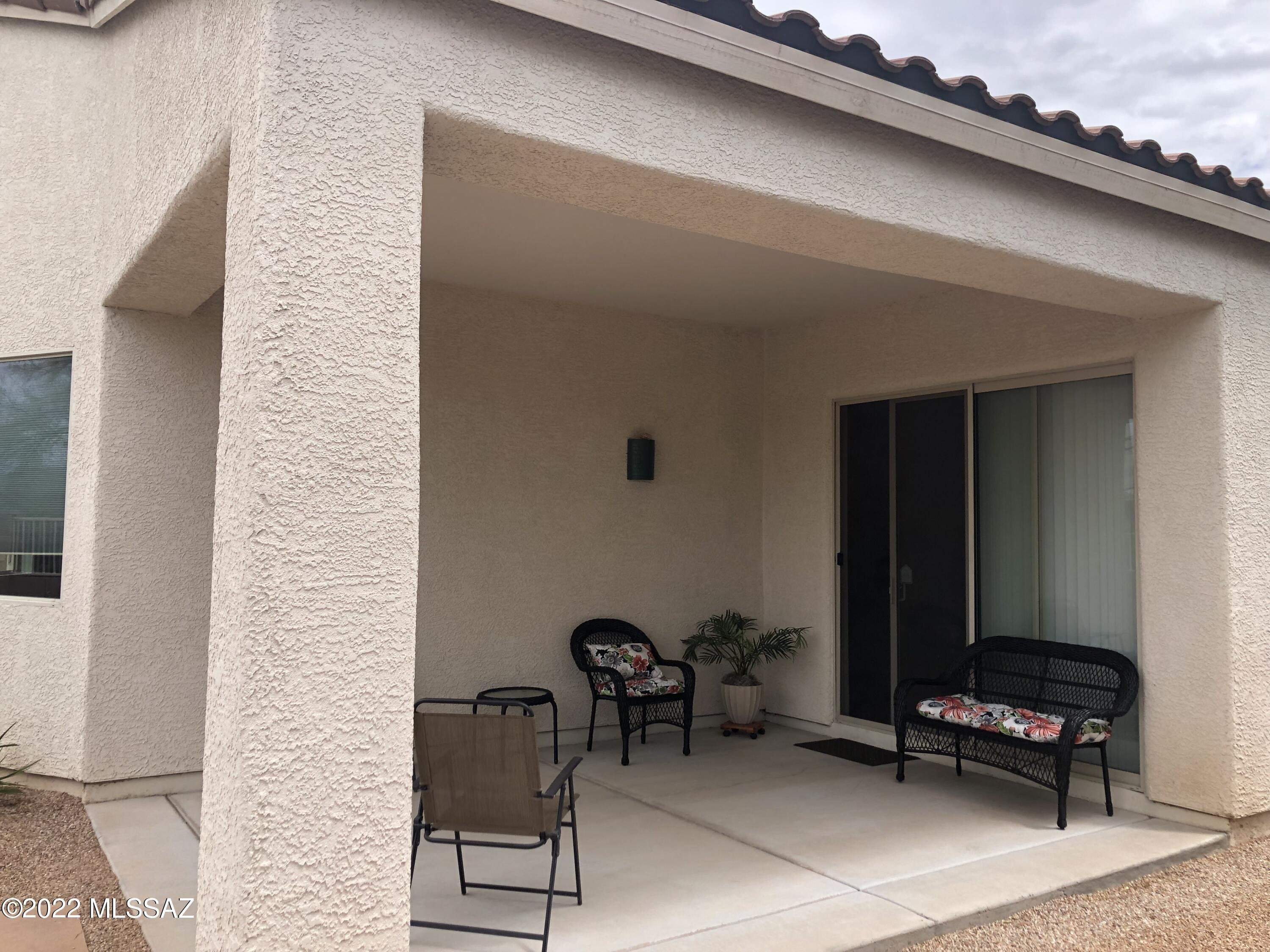 S Desert Vista Dr, Tucson, AZ 85748