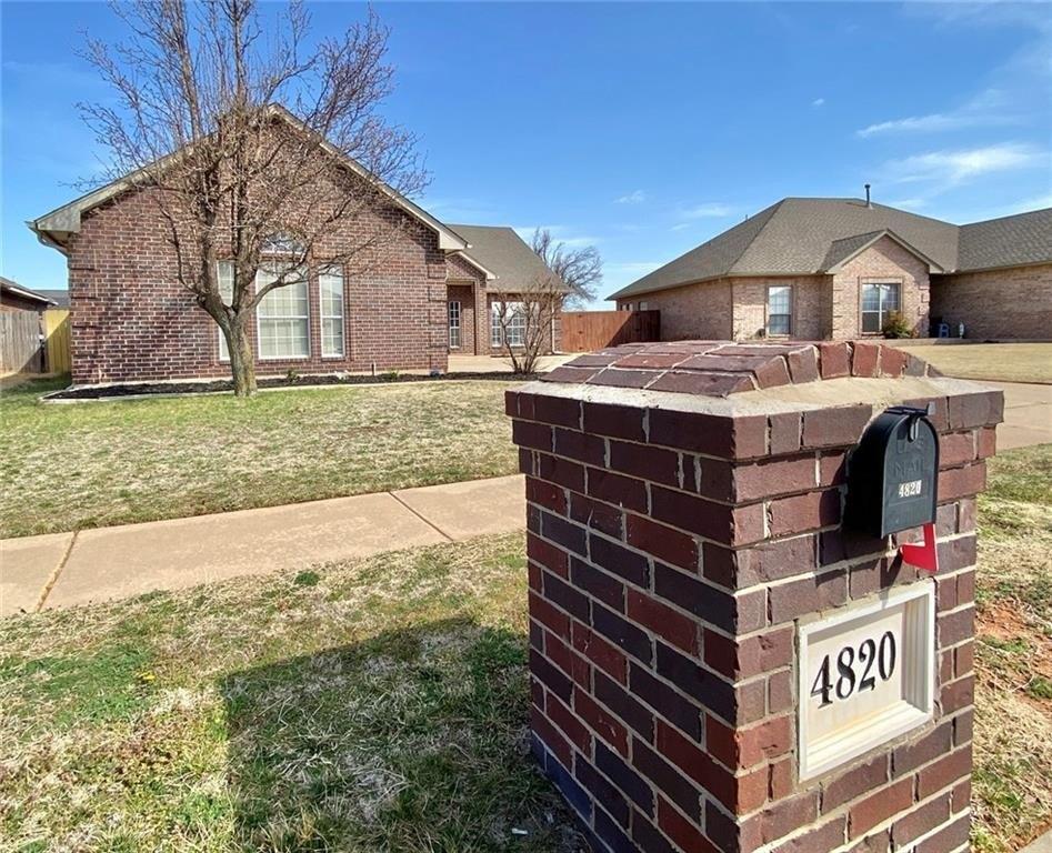 Rocky Rd, Yukon, OK 73099