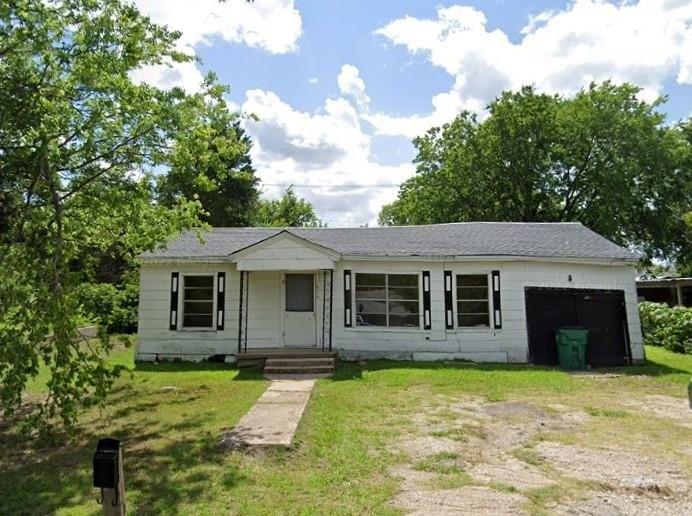 Wellington St, Greenville, TX 75401