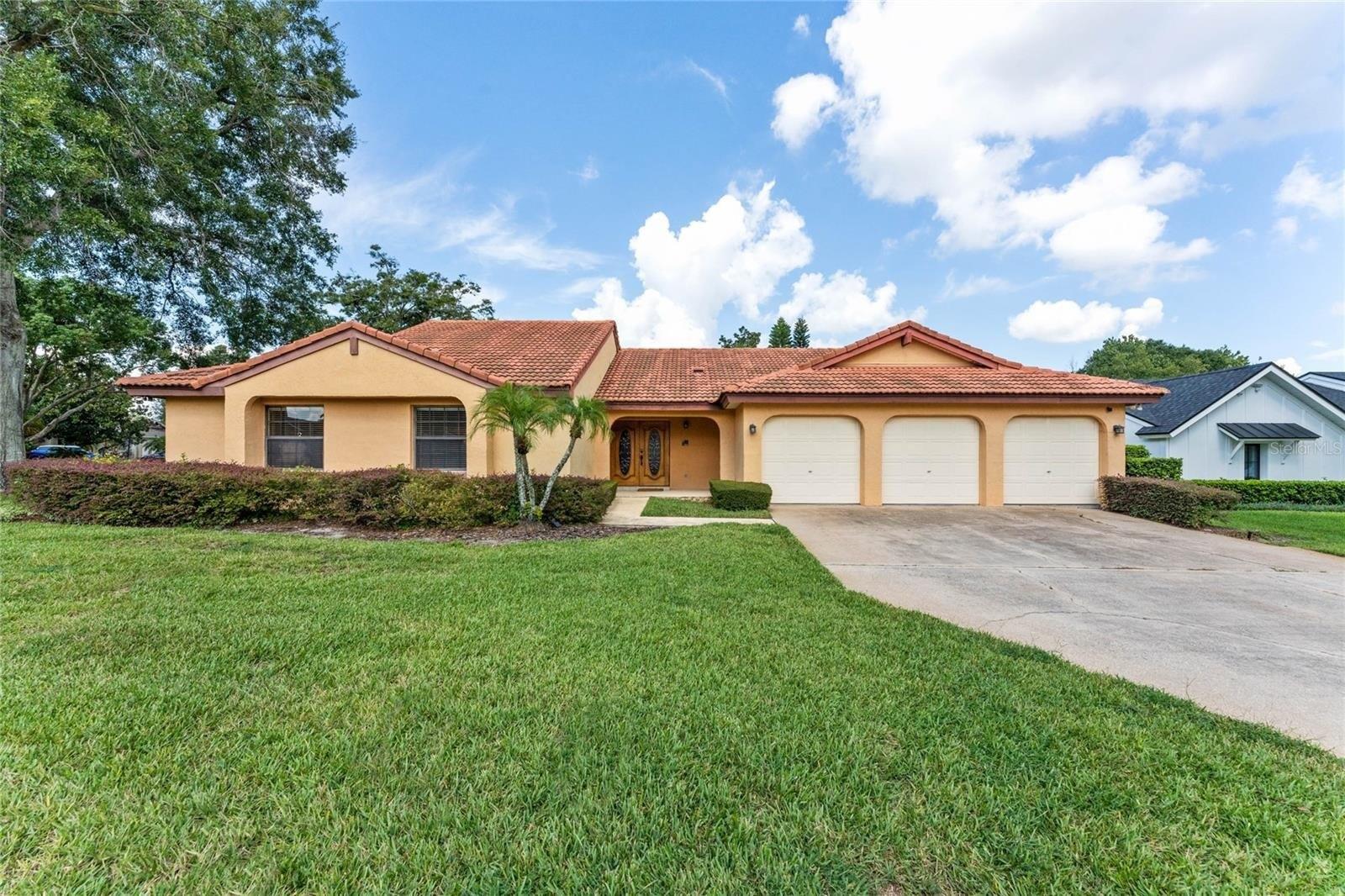 Sparkling Lake Rd, Orlando, FL 32819