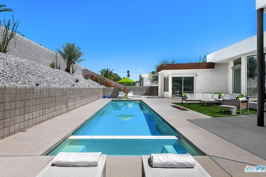 Athena Ct, Palm Springs, CA 92264