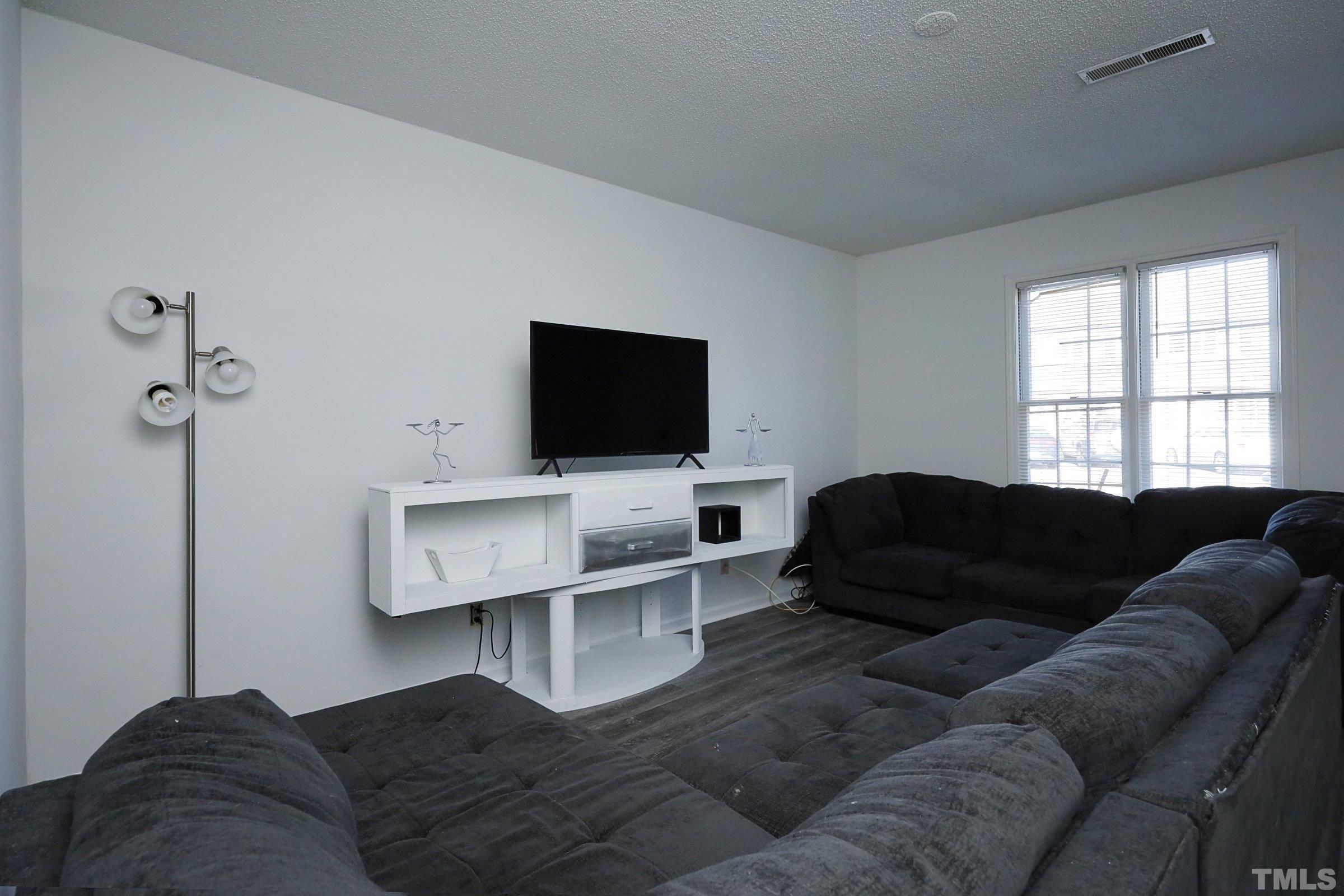 Camellia Dr, Durham, NC 27705