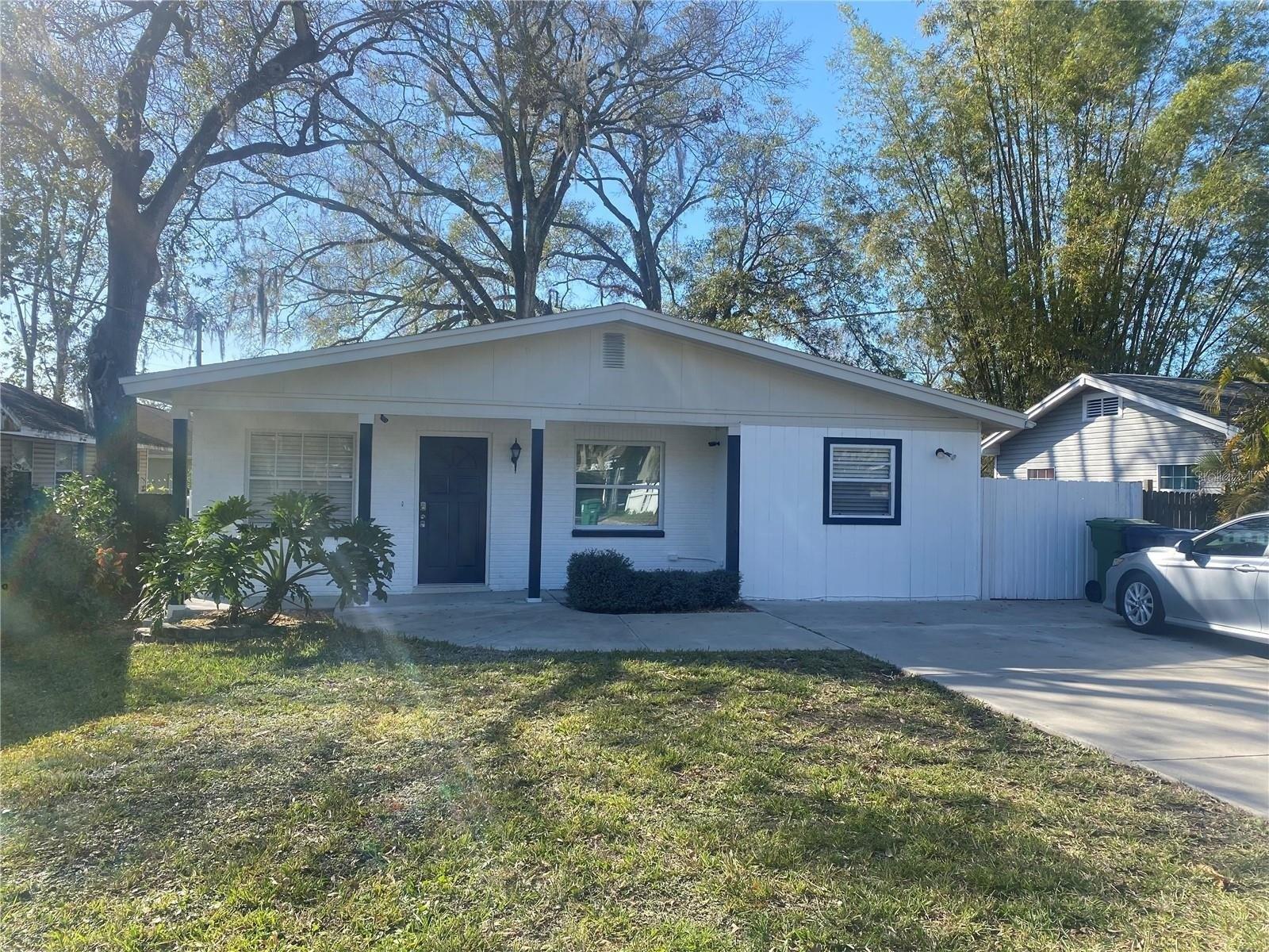 N Lynn Ave, Tampa, FL 33604