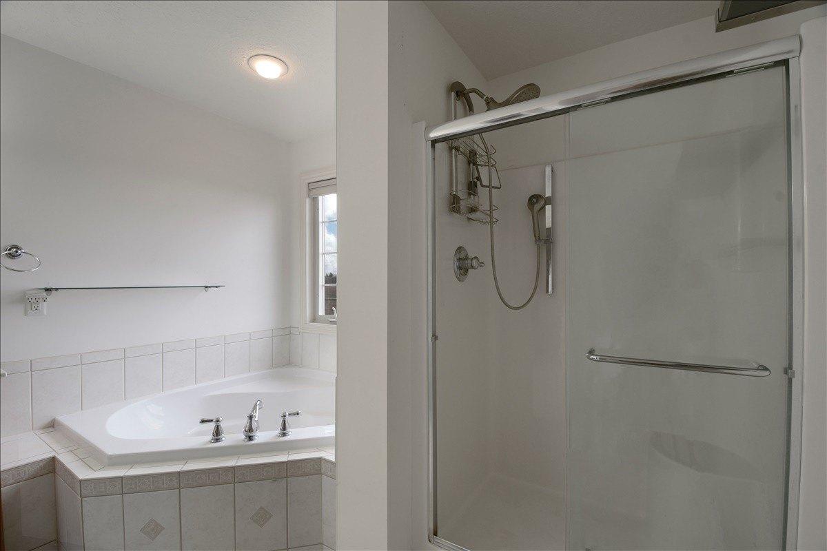 Stonebridge Dr, Champaign, IL 61822