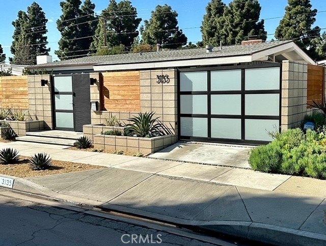 Roxanne Ave, Long Beach, CA 90808