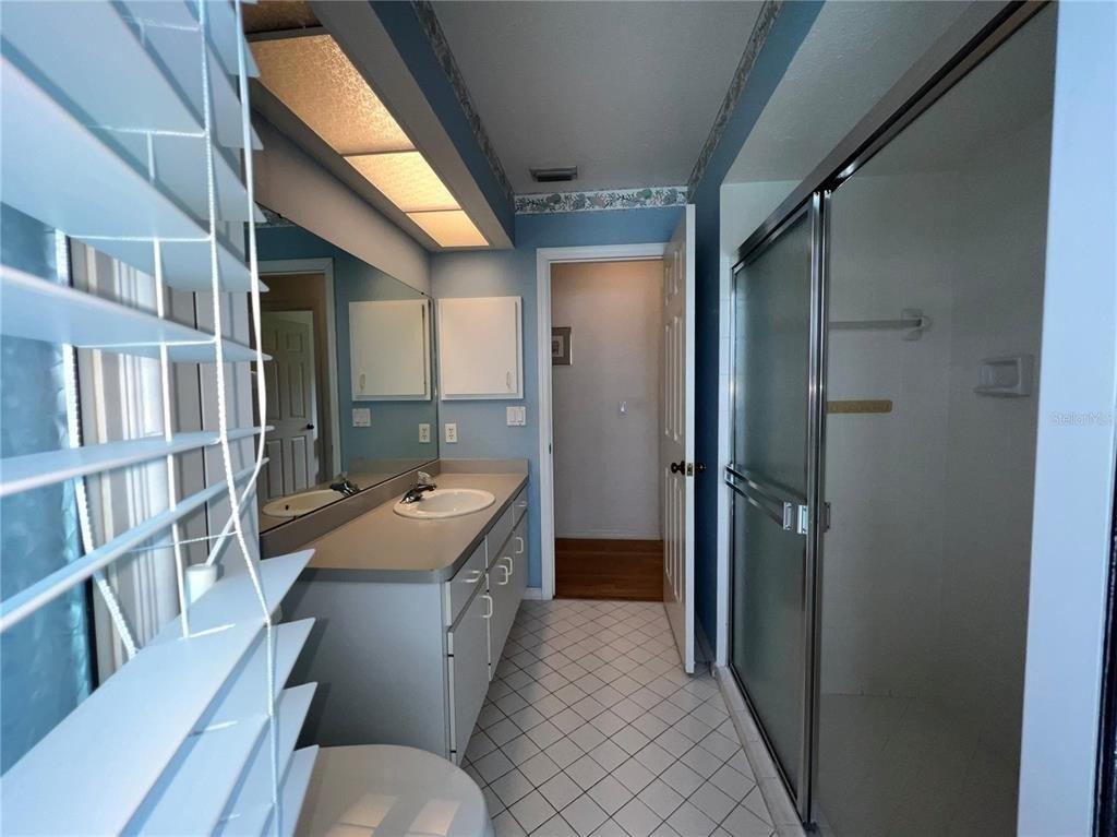 Country Lakes Cir, Sarasota, FL 34243
