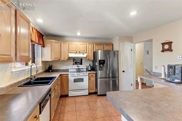 Flintridge Dr, Colorado Springs, CO 80918