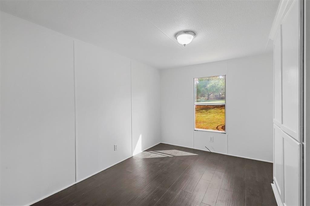 Hilltop Meadows Ct, Springtown, TX 76082
