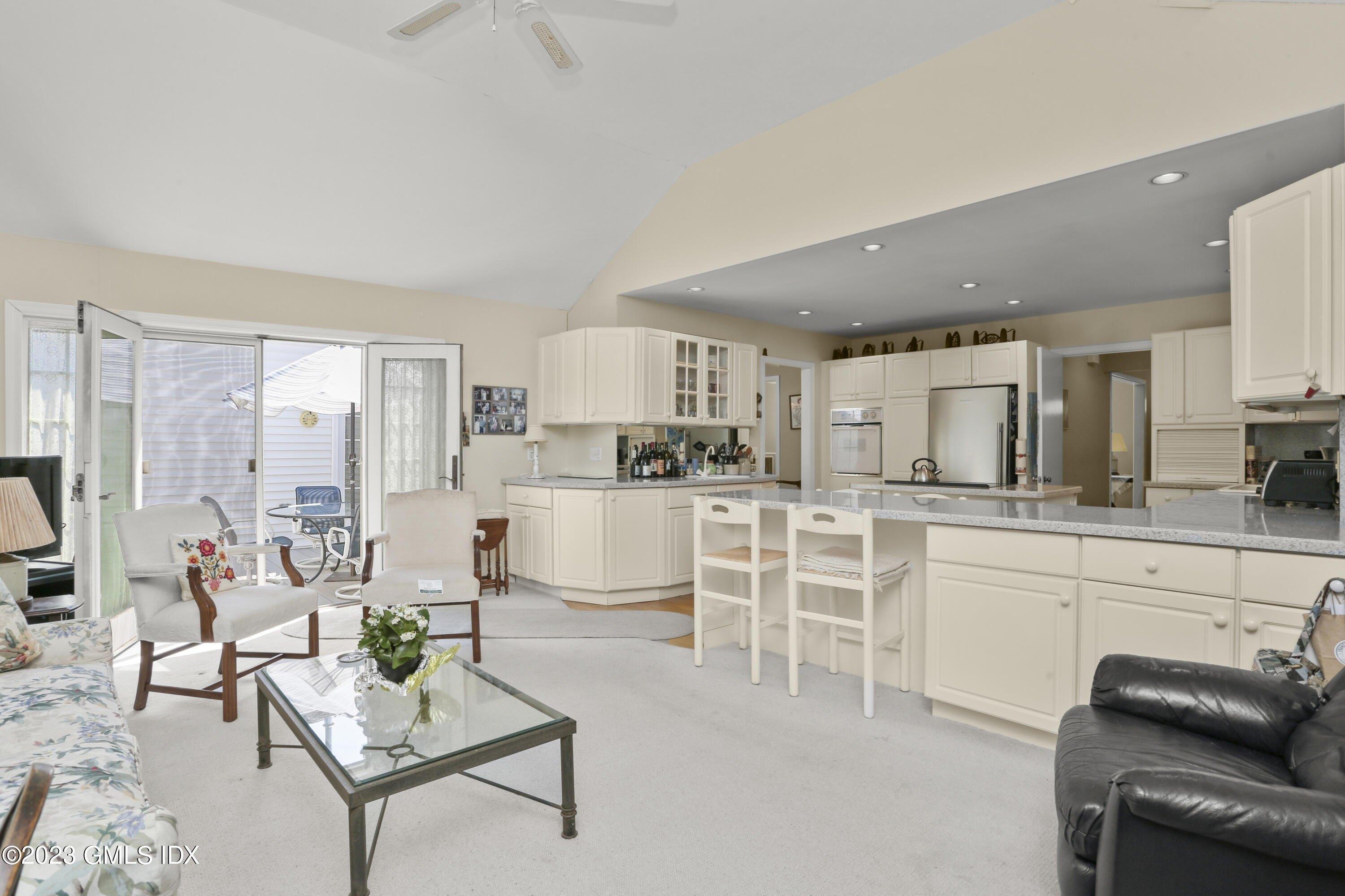 Mallard Dr, Greenwich, CT 06830