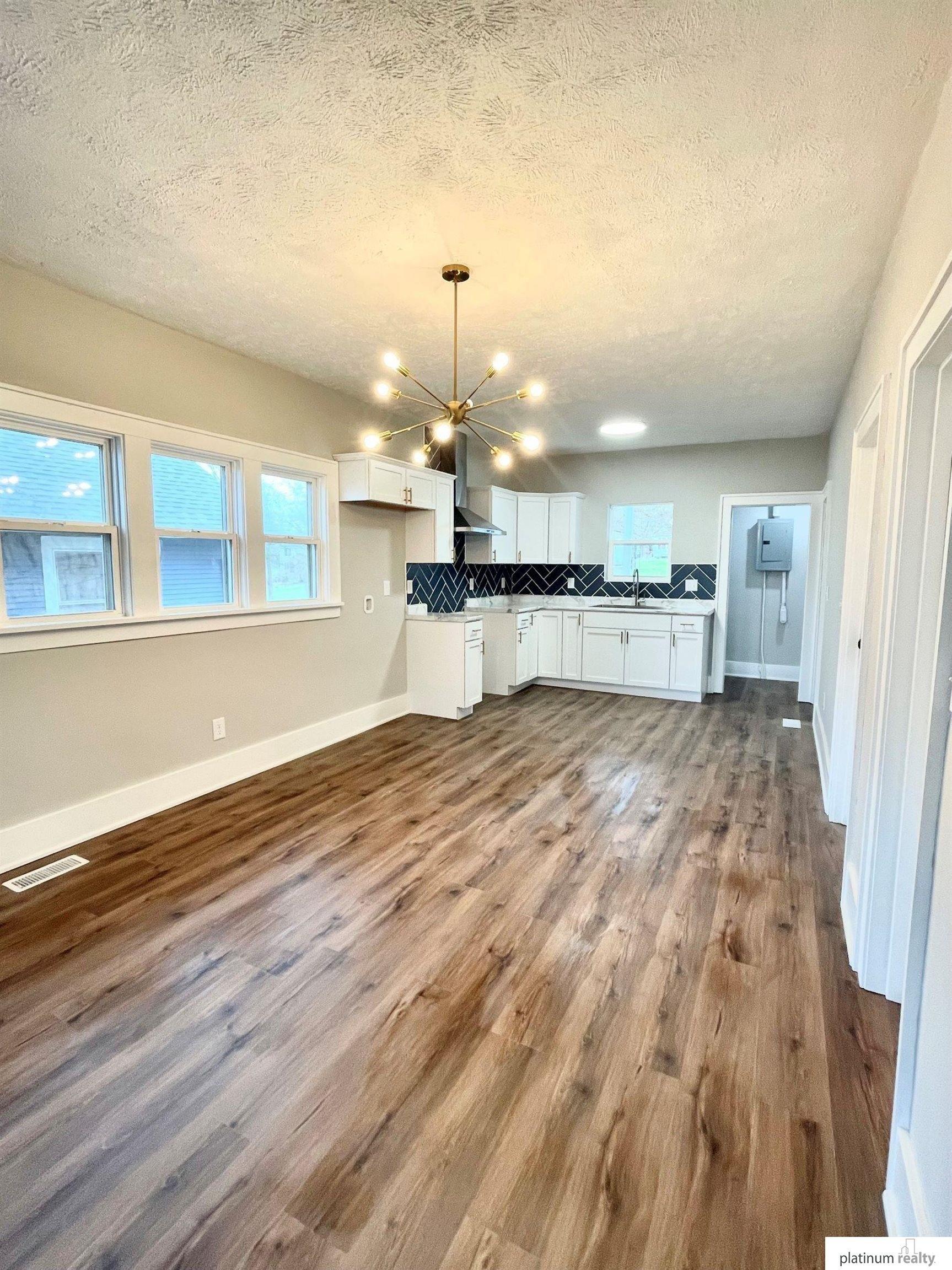 Patrick Ave, Omaha, NE 68111