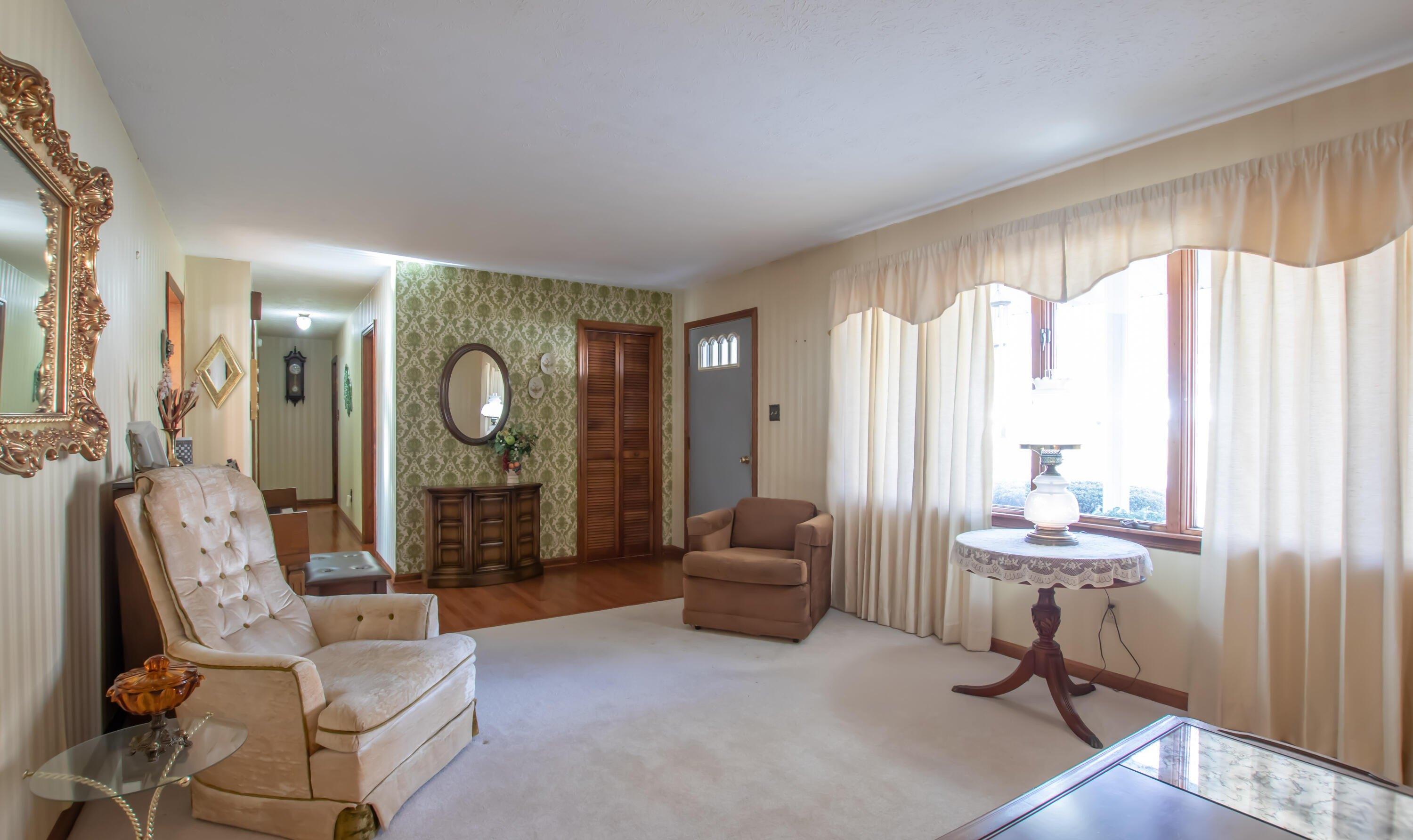 Tiffany Ln, Bristol, TN 37620