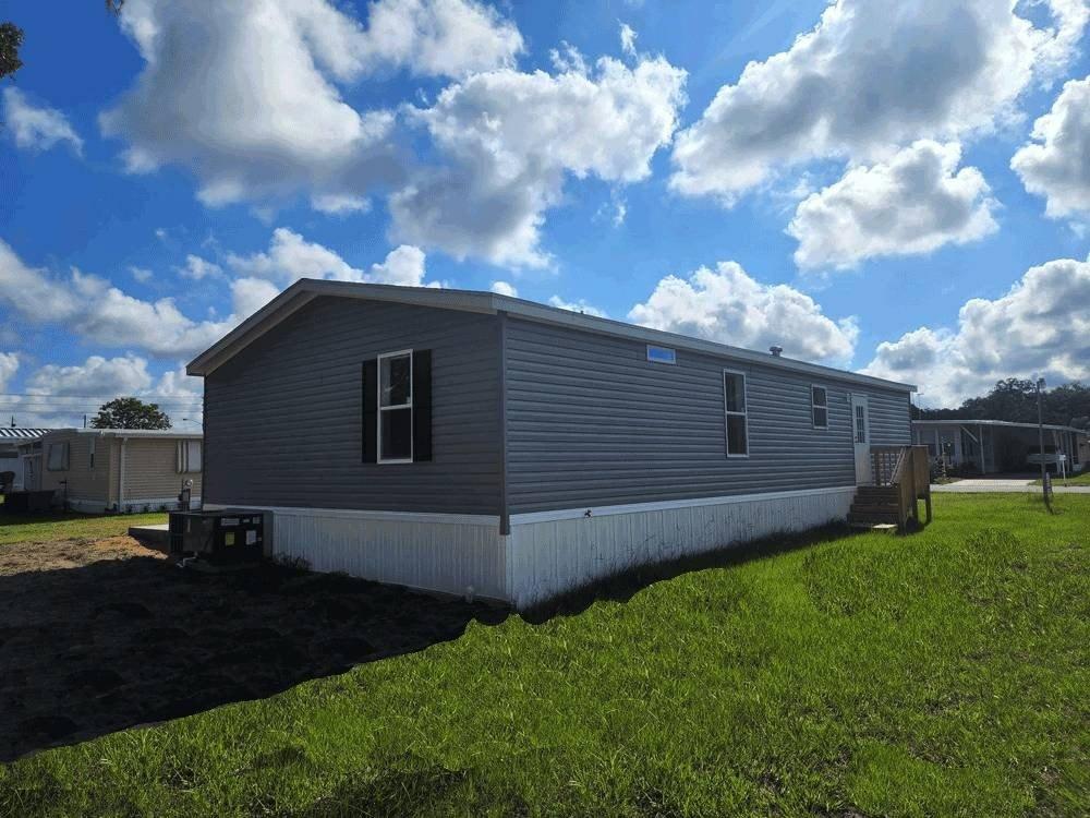 Royal Palm Dr, Zephyrhills, FL 33542