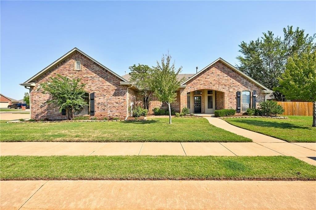 Tall Grass Ct, Edmond, OK 73012