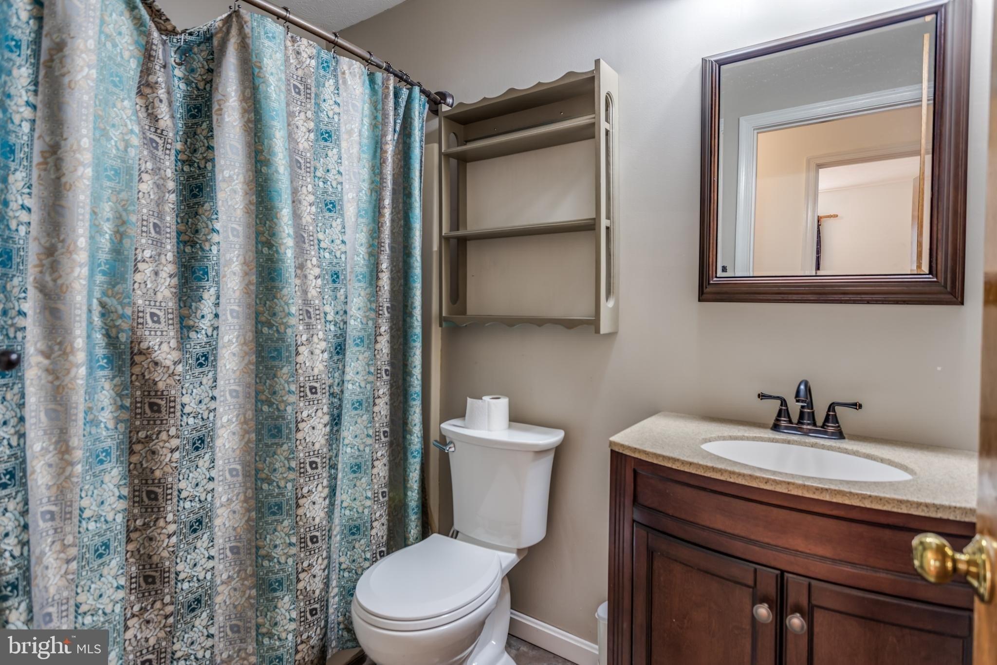 Golden Pond Cir, Stephens City, VA 22655