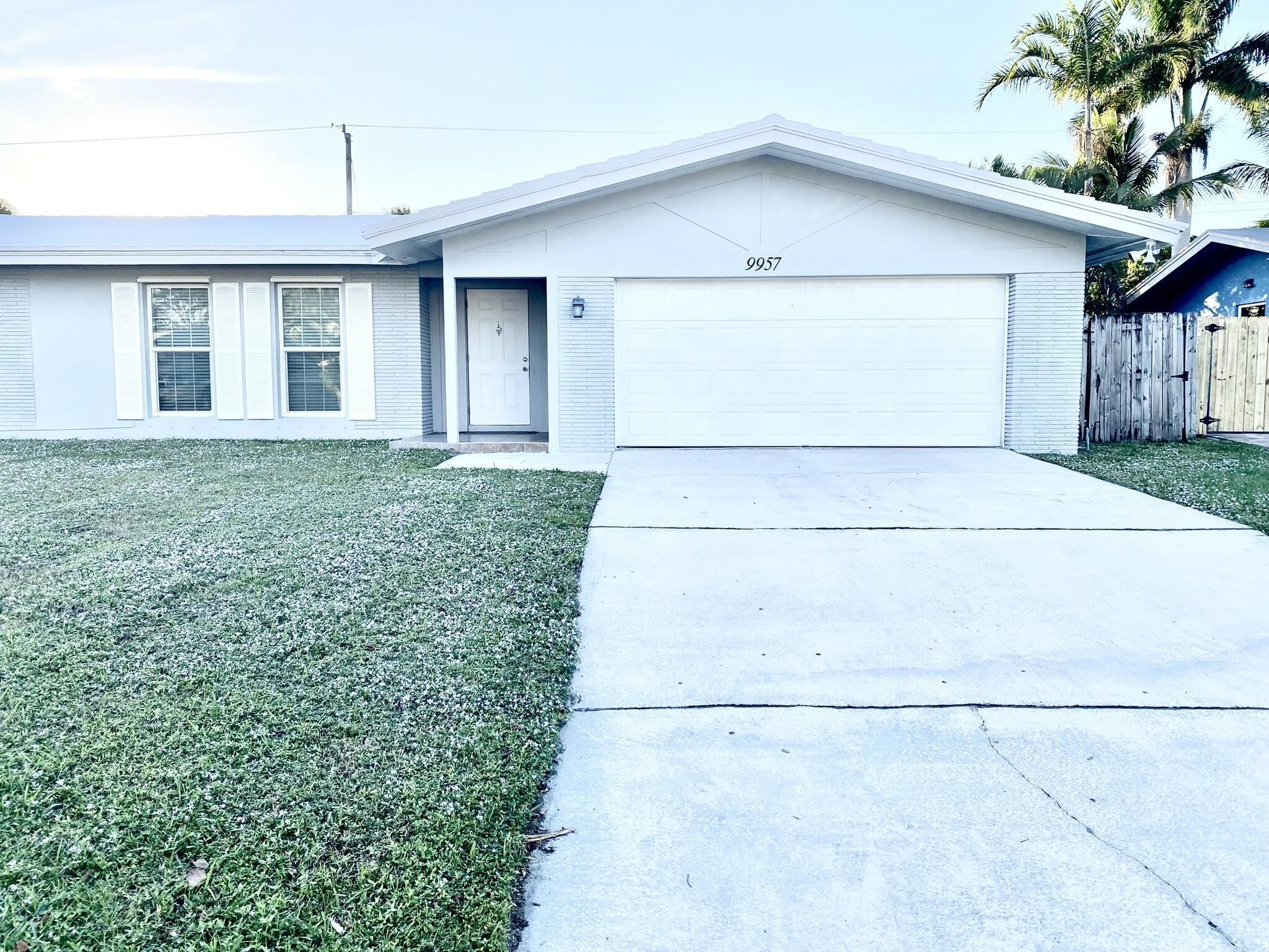 Dogwood Ave, Palm Beach Gardens, FL 33410