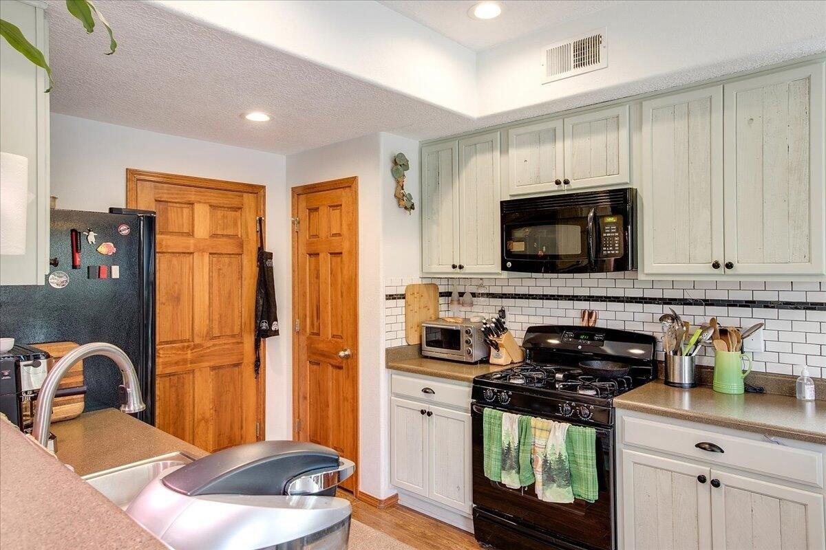 Saltillo St Nw, Albuquerque, NM 87114