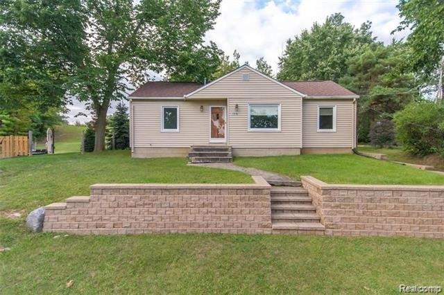 Andersonville Rd, Clarkston, MI 48346