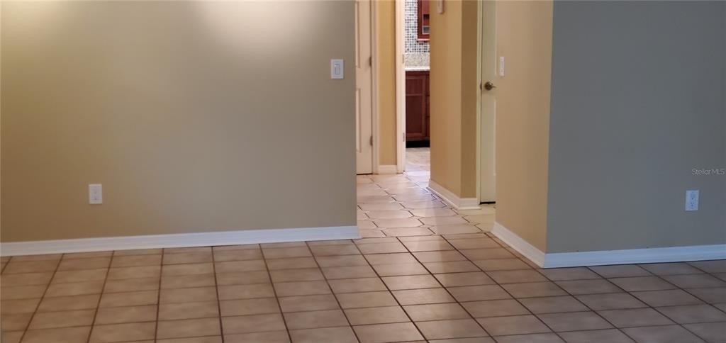 Lake Dr, Largo, FL 33774