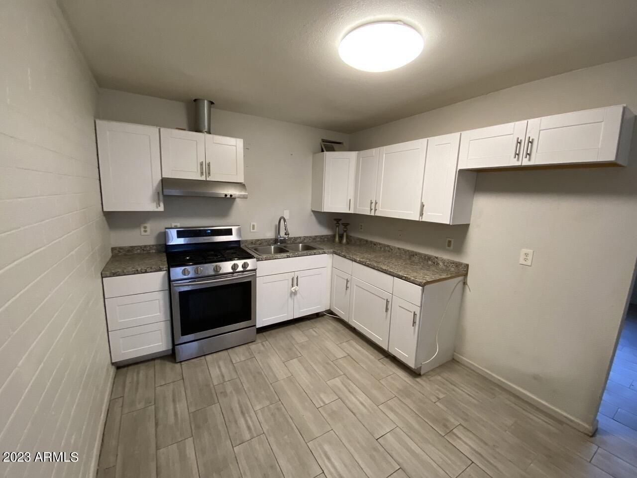 E Wier Ave, Phoenix, AZ 85040