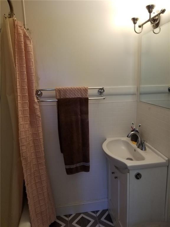 Garloch Dr, Erie, PA 16505