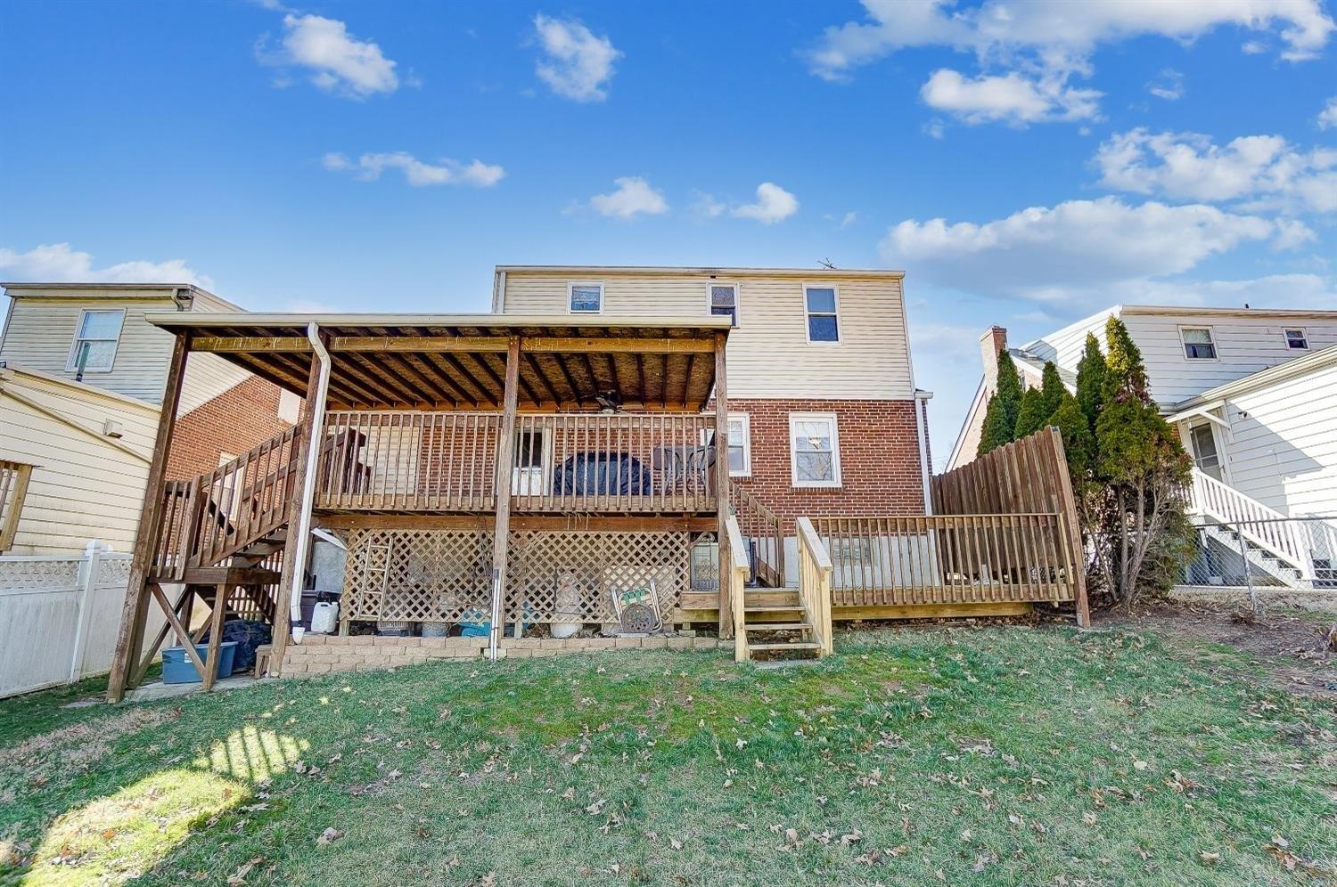 Karen Ave, Cincinnati, OH 45248