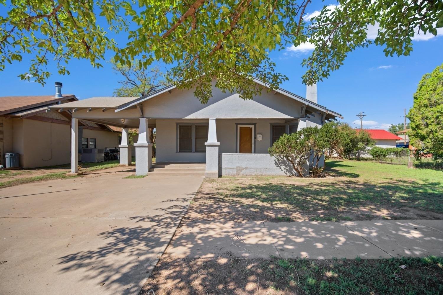 S 10th St, Slaton, TX 79364