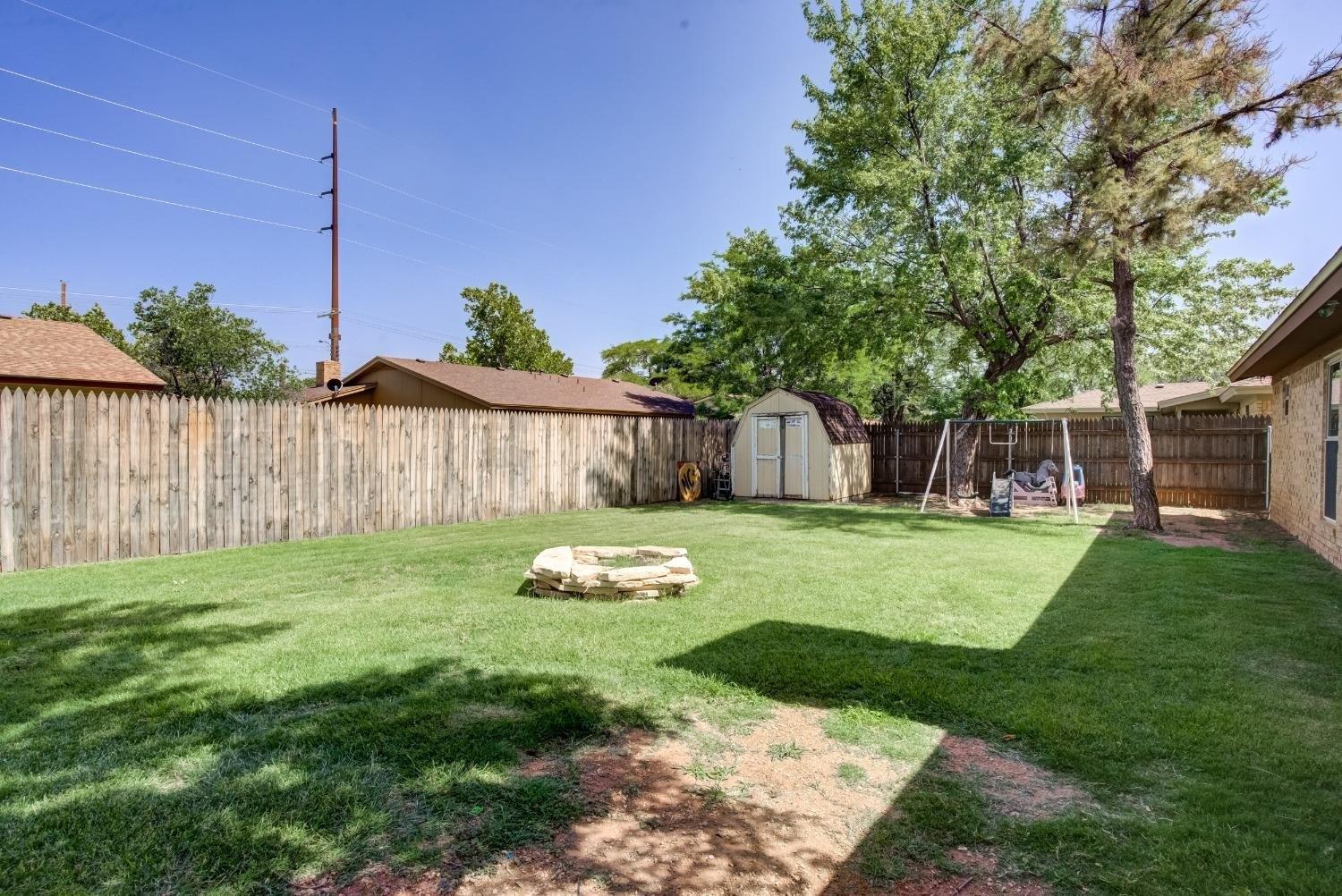 Utica Pl, Lubbock, TX 79424