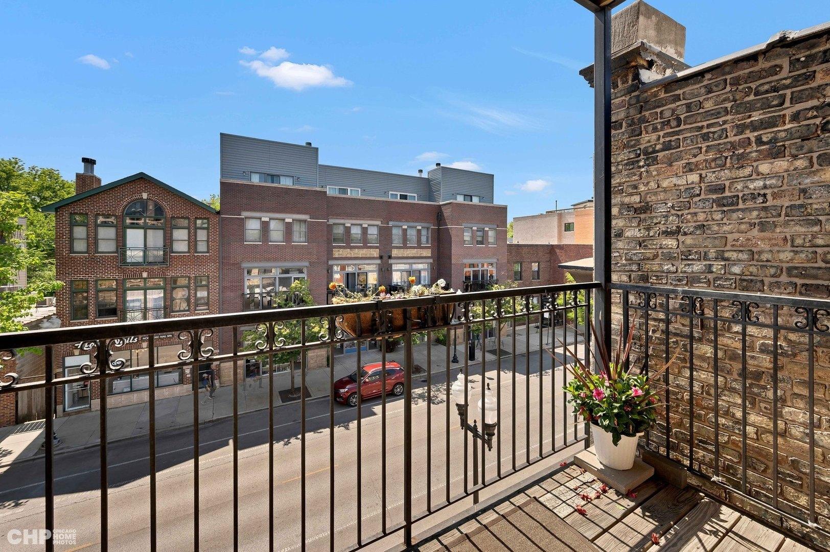 N Lincoln Ave, Chicago, IL 60618